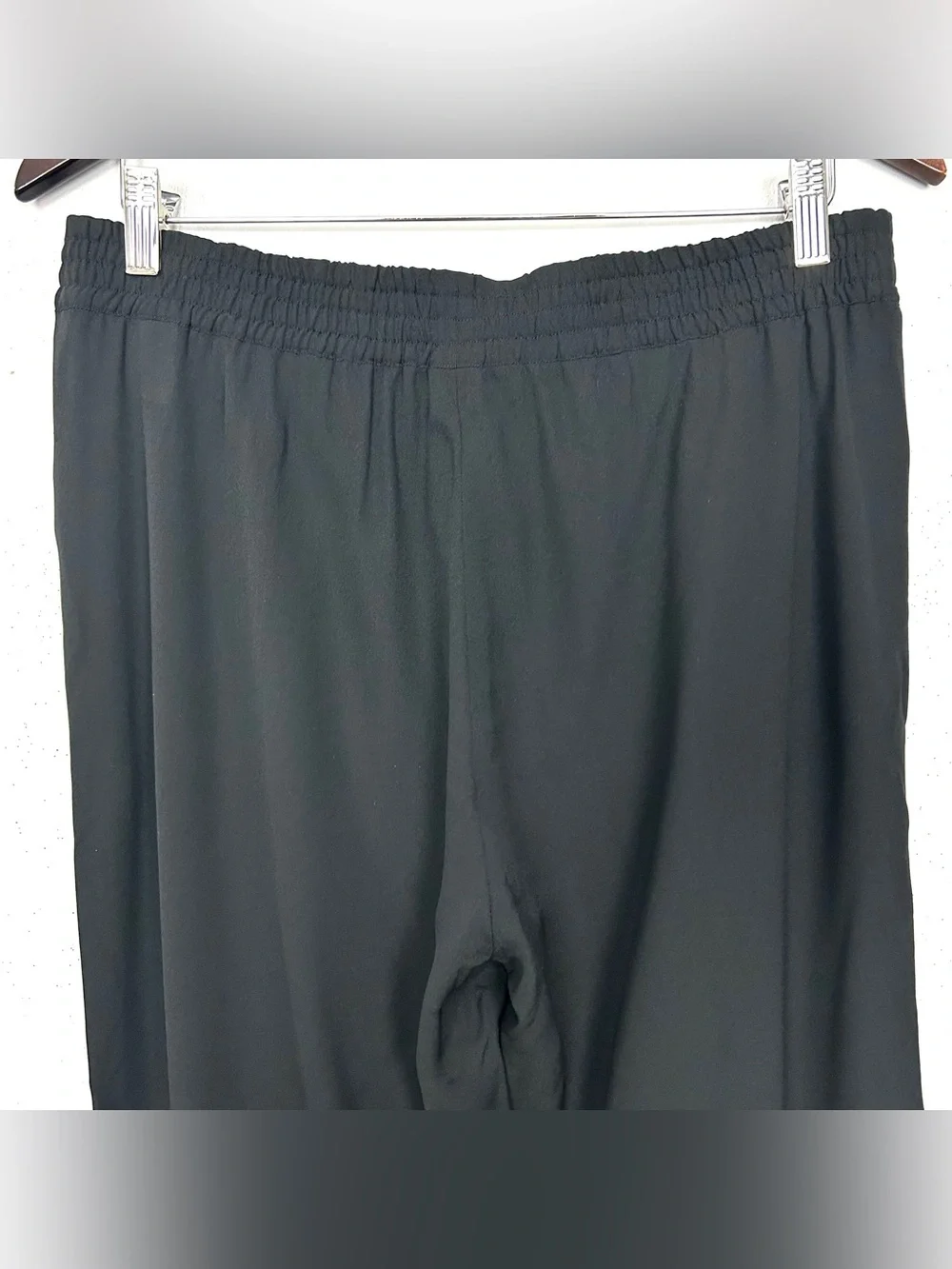 Vince 100% Silk Jogger Pants Women’s Size M Elastic Waist Lightweight Sheer - Picture 7 of 10